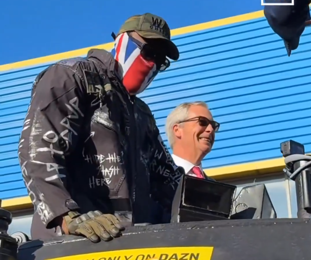 Derek Chisora a venit cu tancul la conferință