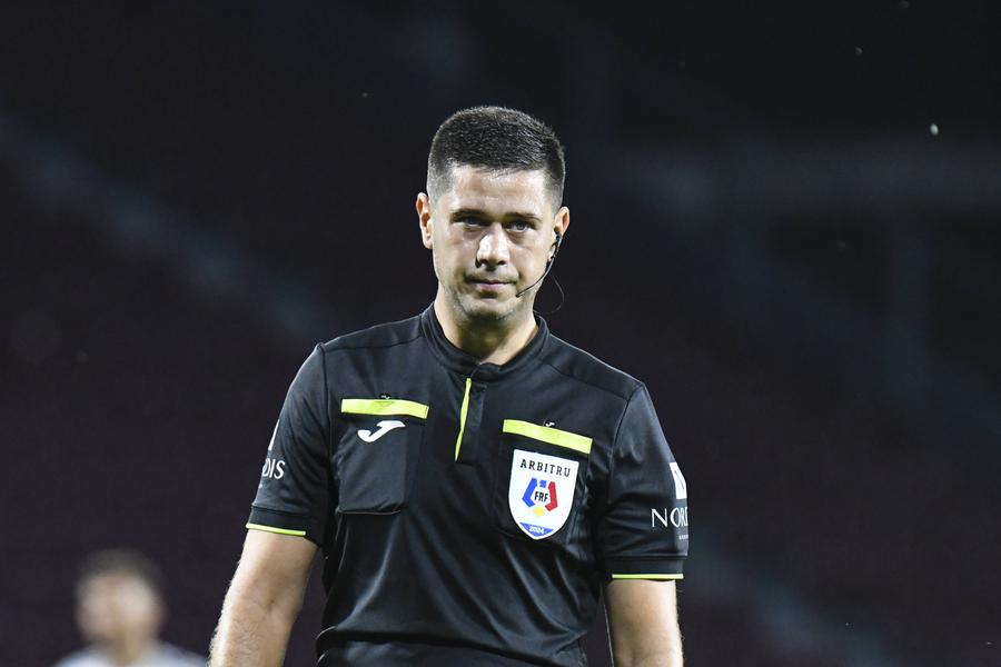 Robert Avram, numit manager la FC Argeș // FOTO; Imago Images „Adio, Vassaras!” » Arbitrul din Superliga și-a anunțat retragerea în plin sezon și preia un club din play-off!