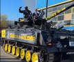 Derek Chisora a venit cu tancul la conferință // Captură DAZN