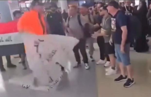 Suporteri irakieni atacați pe aeroportul din Dallas înainte de Campionatul Mondial: „Nu veniți! Aici e America”