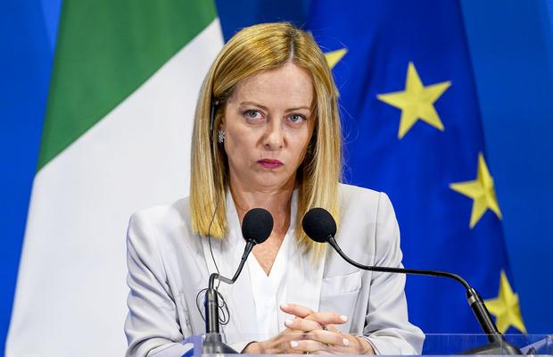 Modelul italian: ce-ar fi ca Bolojan să-i ceară demisia lui Burleanu?