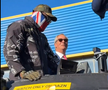 Derek Chisora a venit cu tancul la conferință // Captură DAZN
