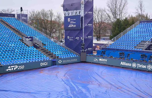 Doar un meci de dublu s-a încheiat joi la Țiriac Open din cauza ploii, restul fiind amânate » Programul de vineri, extrem de aglomerat
