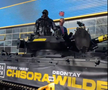 Derek Chisora a venit cu tancul la conferință // Captură DAZN