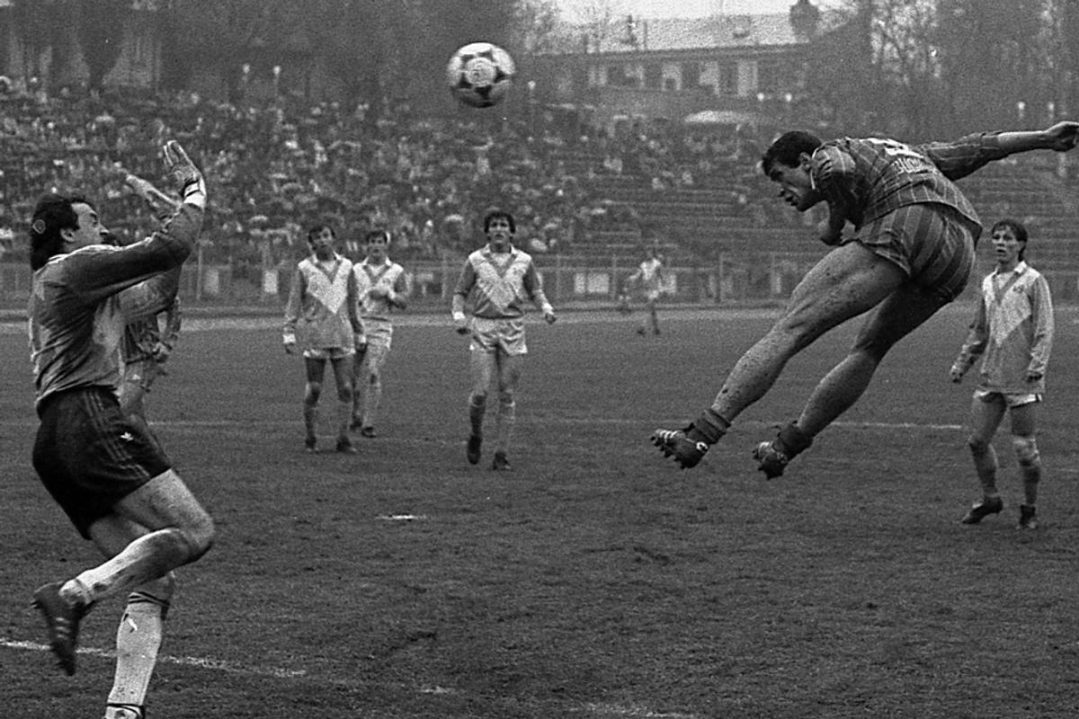 RETRO GSP. 33 de ani de când Cămătaru a început cursa grotescă pentru "Gheata de Aur": 26 de goluri în 9 meciuri, doar cu Steaua n-a marcat