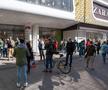 COVID-19. Imagini inedite din Viena, în prima zi după ridicarea restricțiilor » Cozi în fața centrelor comerciale și la Ikea