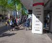 COVID-19. Imagini inedite din Viena, în prima zi după ridicarea restricțiilor » Cozi în fața centrelor comerciale și la Ikea