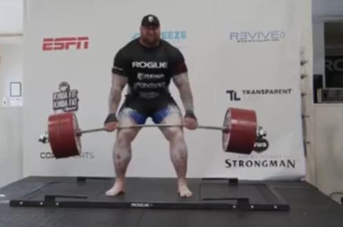 Hafthor Julius Bjornsson a doborât recordul mondial la ridicat greutăți // sursă foto: Instagram @ thorbjornsson