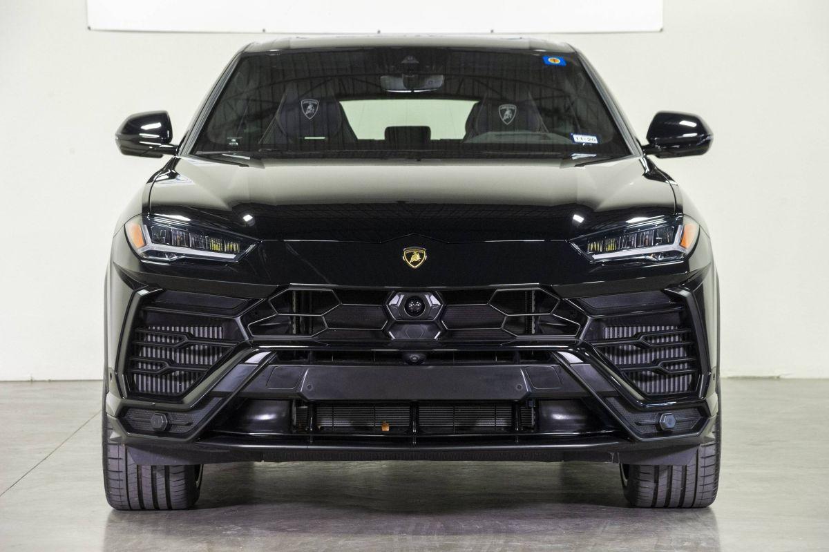 Mirel Rădoi - Lamborghini Urus