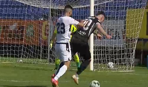 Momentul în care Vlad îl împinge pe Belu / Captură Digi Sport