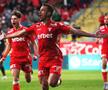 UTA a învins-o pe Hermannstadt, scor 1-0, într-o partidă din runda cu numărul 6 a play-out-ului. E prima victorie pe care Mircea Rednic o obține pe banca arădenilor / foto: Imago