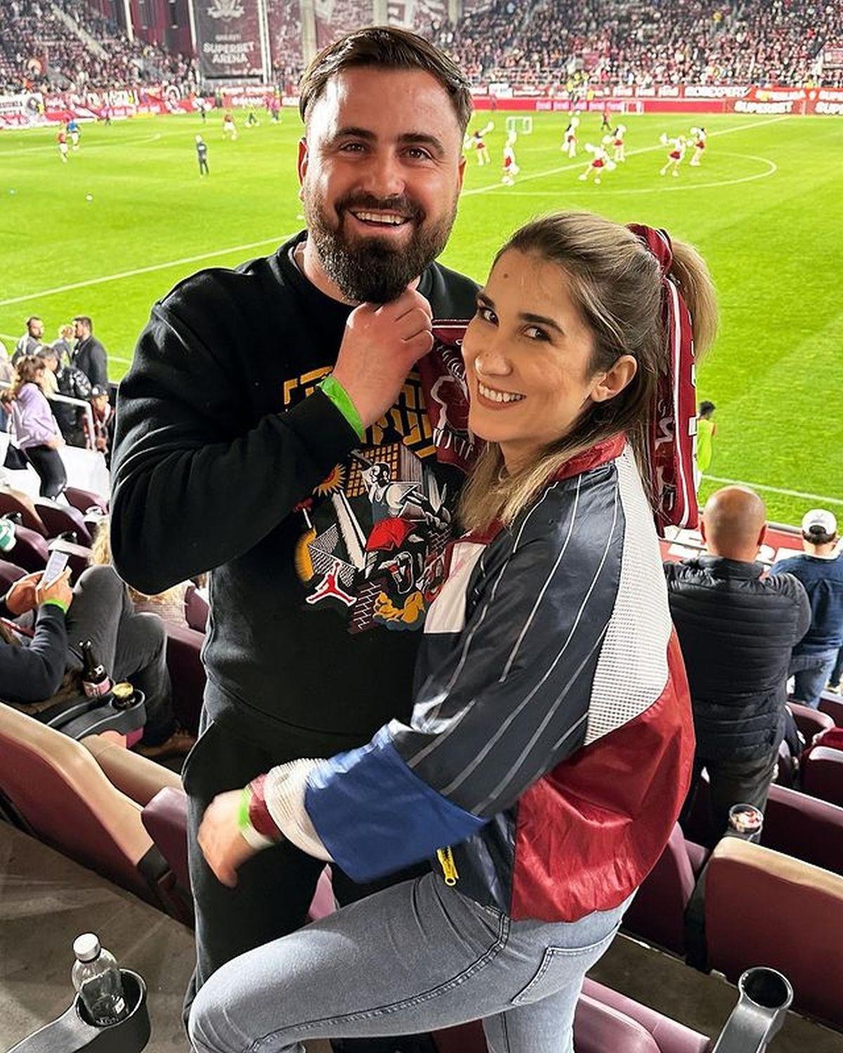 Stadionul din Giulești, înțesat de vedete la Rapid - CFR Cluj » Soliști cunoscuți și oameni de televiziune, fanii bucureștenilor la meciul câștigat de trupa lui Adrian Mutu în fața campioanei