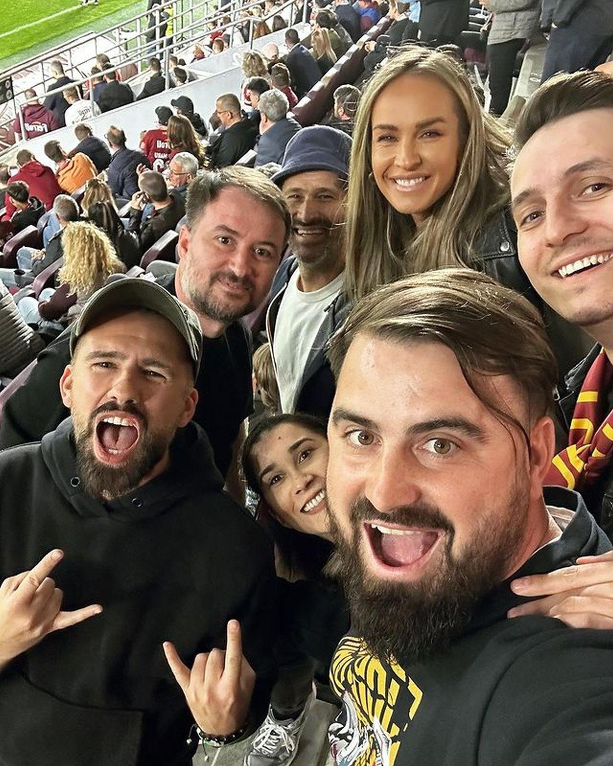 Stadionul din Giulești, înțesat de vedete la Rapid - CFR Cluj » Soliști cunoscuți și oameni de televiziune, fanii bucureștenilor la meciul câștigat de trupa lui Adrian Mutu în fața campioanei