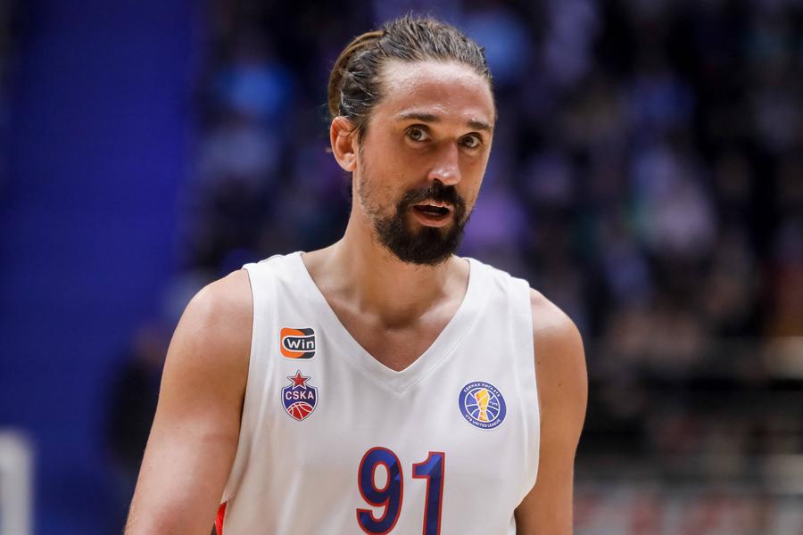 Alexey Shved / FOTO: Imago Starul campionatului, bătut cu brutalitate după meciul de luni: „Doar datorită lui Dumnezeu a supraviețuit” + urmări groaznice