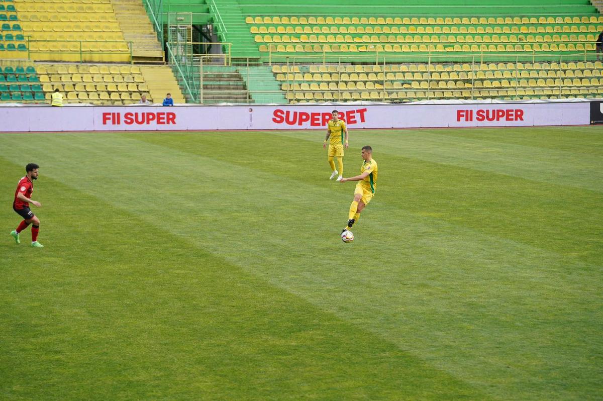 LIGA 2. Pregătiți fiesta! Rezultatul neașteptat din CS Mioveni - Csikszereda îi aduce pe buzoieni la un punct de promovarea matematică în Superliga