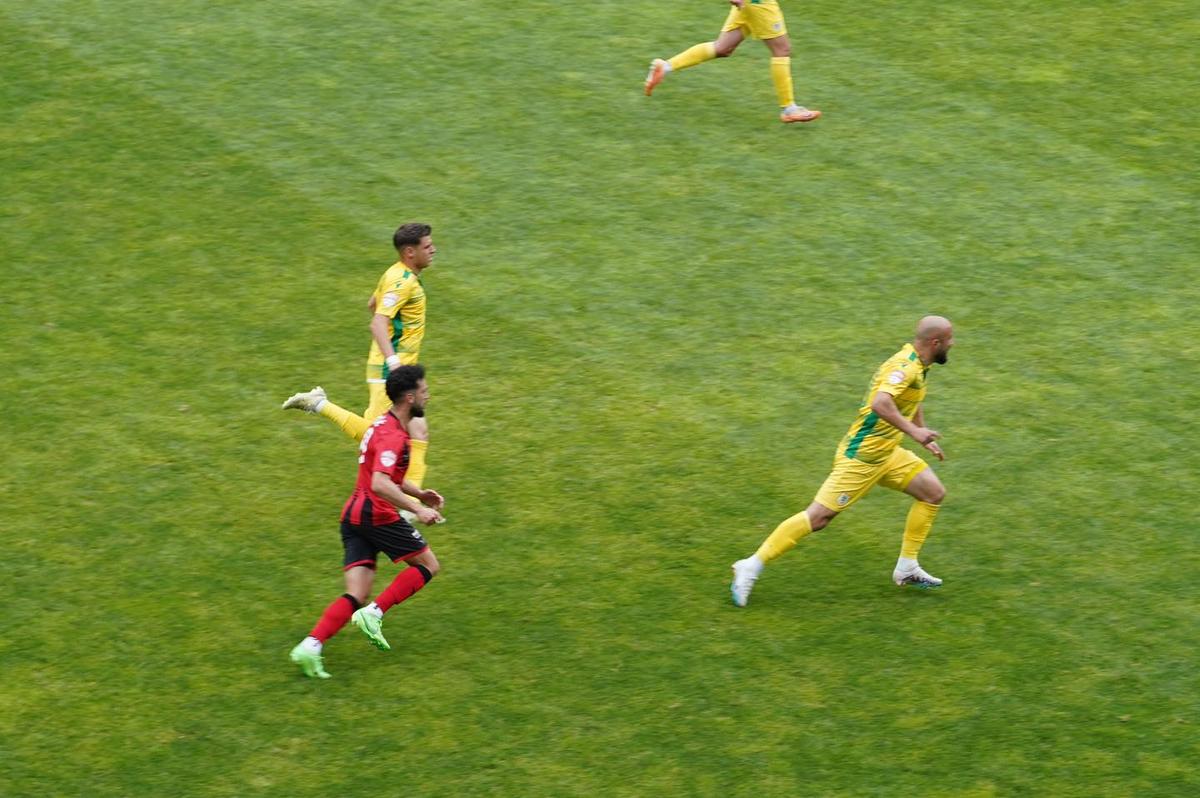 LIGA 2. Pregătiți fiesta! Rezultatul neașteptat din CS Mioveni - Csikszereda îi aduce pe buzoieni la un punct de promovarea matematică în Superliga