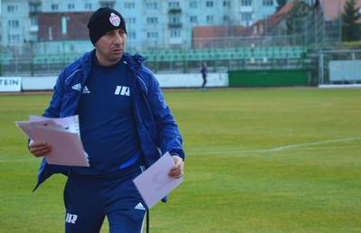 „A apărut această problemă în vestiar care a lovit în cap jucătorii” » Robert Ilyes a încercat să explice începutul șocant de la Mioveni