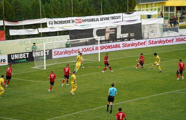 LIGA 2. Pregătiți fiesta! Rezultatul neașteptat din CS Mioveni - Csikszereda îi aduce pe buzoieni la un punct de promovarea matematică în Superliga