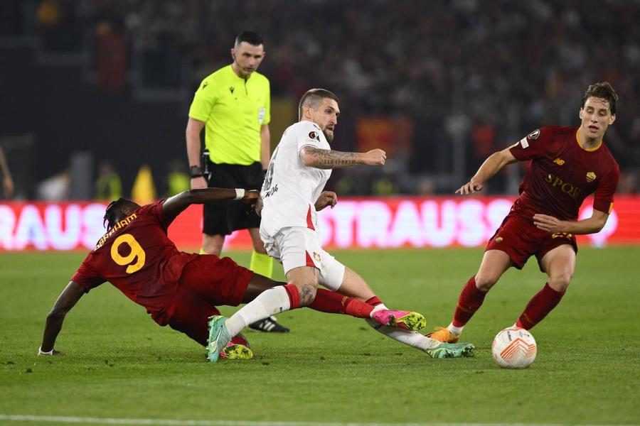 Avertismentul sumbru primit de un semifinalist din Europa League »  Ce i-a spus soția înaintea meciului de diseară