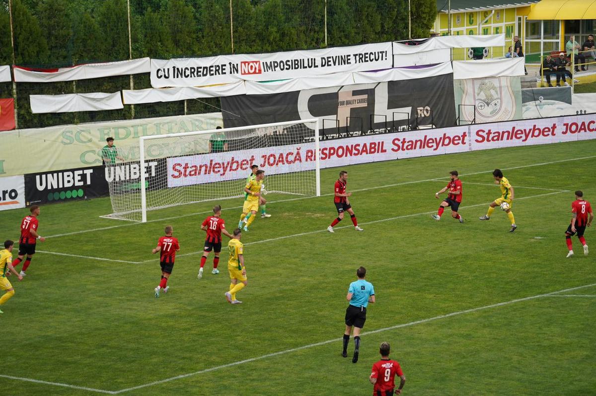 LIGA 2. Pregătiți fiesta! Rezultatul neașteptat din CS Mioveni - Csikszereda îi aduce pe buzoieni la un punct de promovarea matematică în Superliga