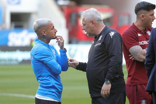 Alexandru Mitriță, întreținându-se cu Marius Șumudică înainte de Craiova - Rapid