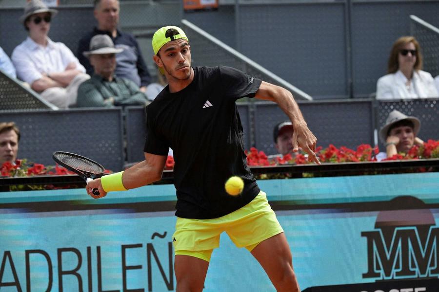 Francisco Cerundolo în acțiune în semifinale la Madrid Foto: Imago Images Casper Ruud e în finala Masters-ului 1000 de la Madrid și înapoi în Top 10!