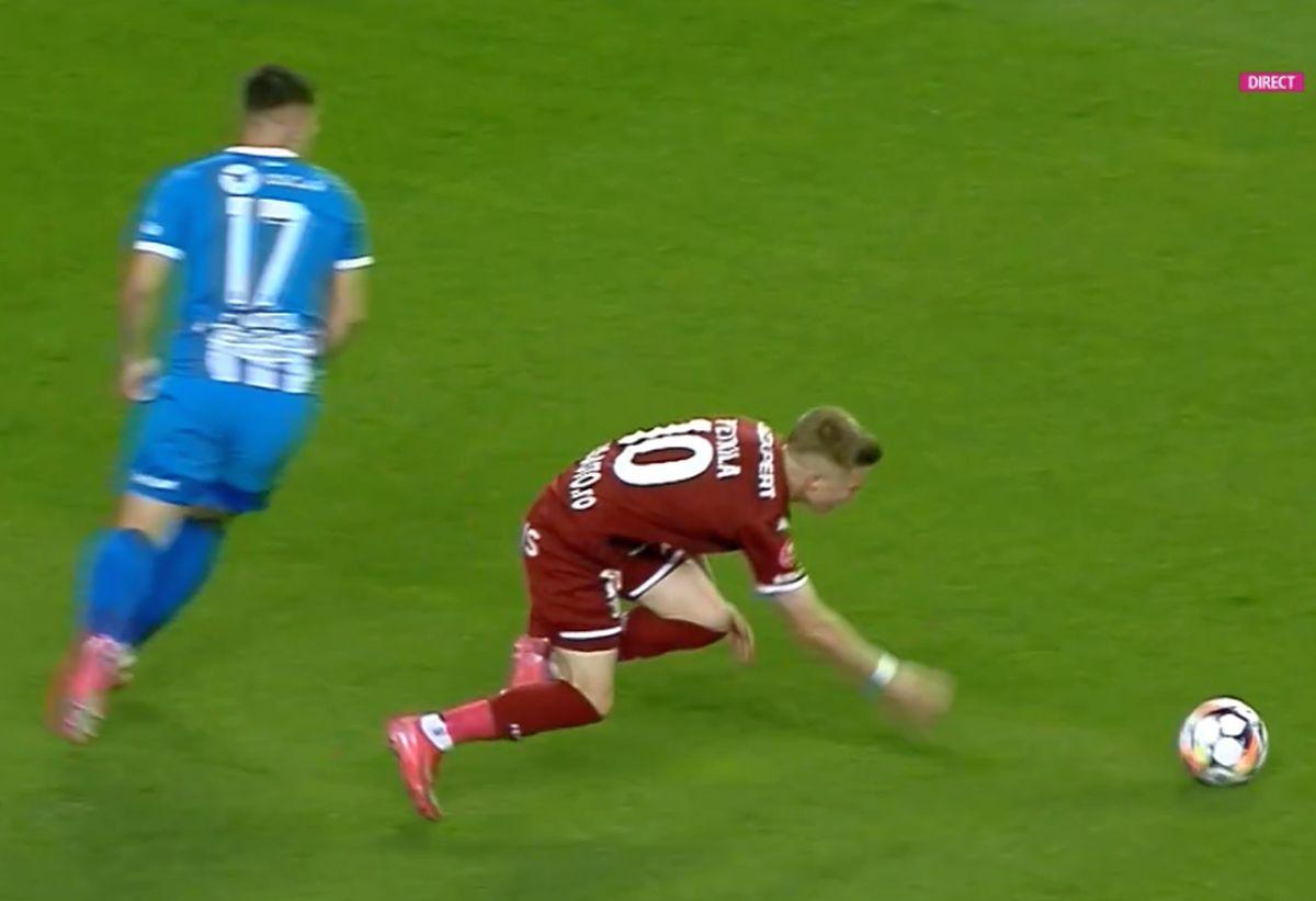 E sigur că Rapid trebuia să primească penalty în Bănie: „Neglijență a fundașului!”
