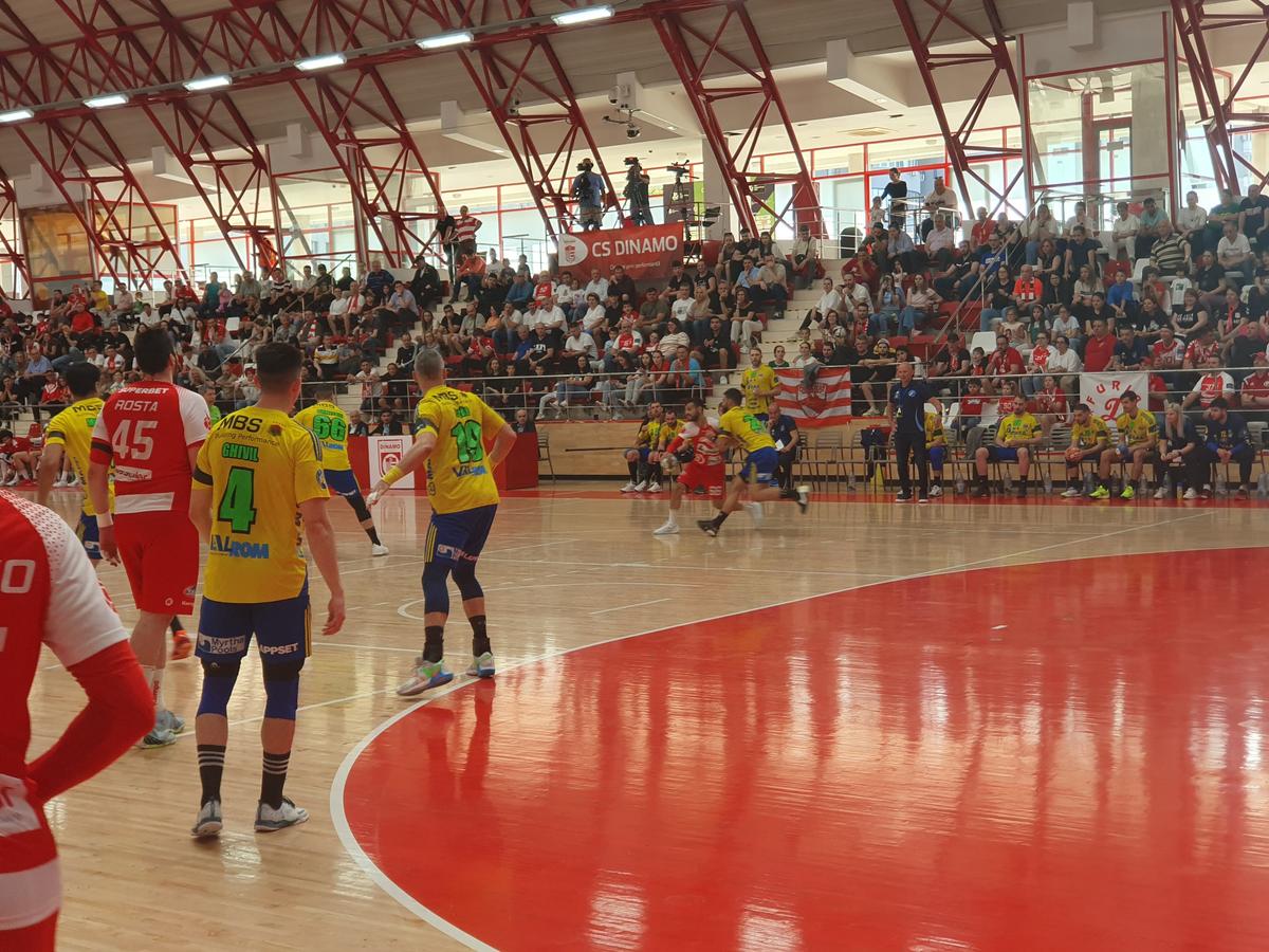 Dinamo - Potaissa Turda, meci de titlu pentru „dulăi”