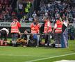 Portarul lui Heindenheim, Kevin Muller, inconștient după ciocnirea cu Ibrahima Sissoko în meciul cu Bochum / Foto: Imago