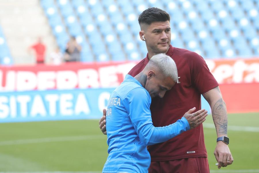 Alexandru Mitriță, Cristian Săpunaru // Foto: Ionuț Iordache Christensen, norvegianul Rapidului, a numit cel mai tare adversar din Superligă: „E foarte bun!”