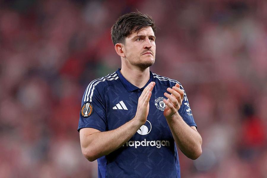 S-a calificat în finala Europa League, însă nu a scăpat de ironii: „Nici în Superliga nu vezi ce greșeli face el”