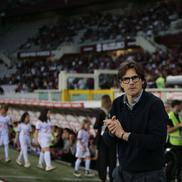 Paolo Vanoli, antrenorul lui Torino, a trăit până la limita leșinului tensiunea meciului cu Venezia (1-1) / Foto: Imago