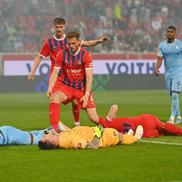 Portarul lui Heindenheim, Kevin Muller, inconștient după ciocnirea cu Ibrahima Sissoko în meciul cu Bochum / Foto: Imago