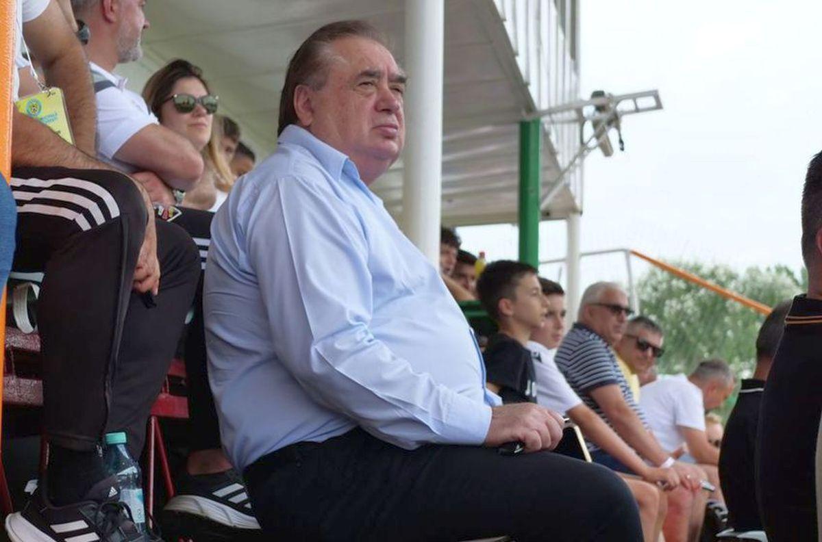 La 71 de ani, fostul patron miliardar din Superliga se căsătorește cu o femeie cu 21 de ani mai tânără