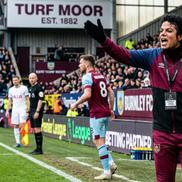 Michael Jackson, antrenor la Burnley (meme) // FOTO: X