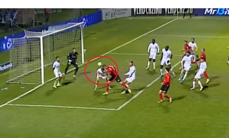 Momentul în care mingea trece peste capul lui Tănase, încercuit, și se duce în poartă Basarab Panduru, 3 dezamăgiri și un remarcat de la FCSB: „Trebuie să le spunem”