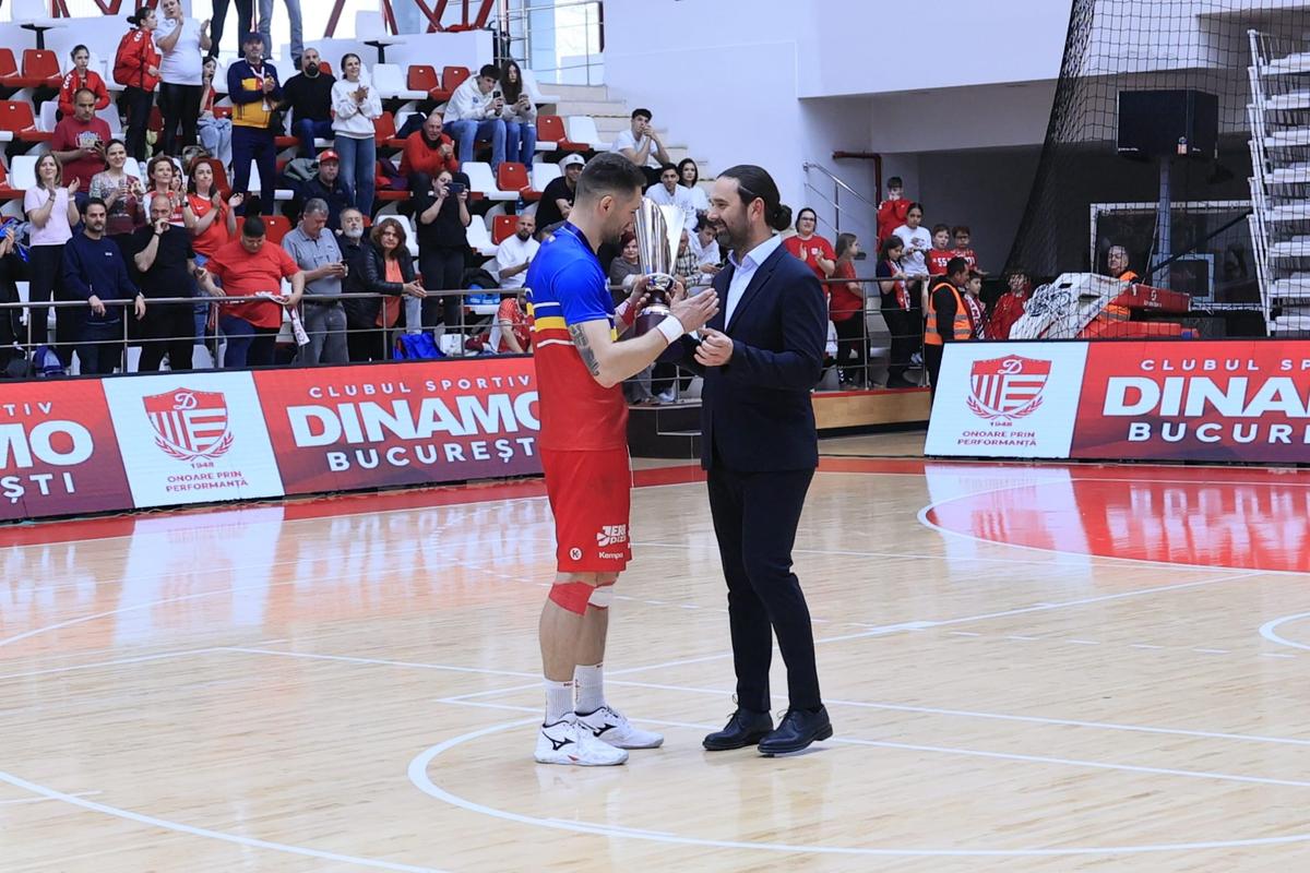 Dinamo, din nou campioană la handbal