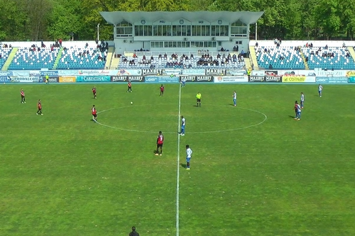 Jucătorii lui Poli Iași, protest în startul partidei cu Gloria Bistrița foto: captură YouTube @
FC POLITEHNICA IAȘI