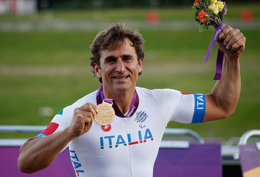 A murit Alex Zanardi, fost pilot în Formula 1 și campion paralimpic