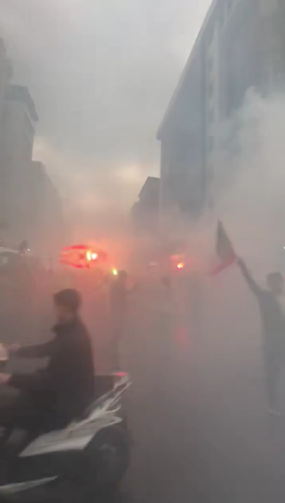 Sărbătoare pe străzi! Fanii au aprins orașul după promovarea istorică