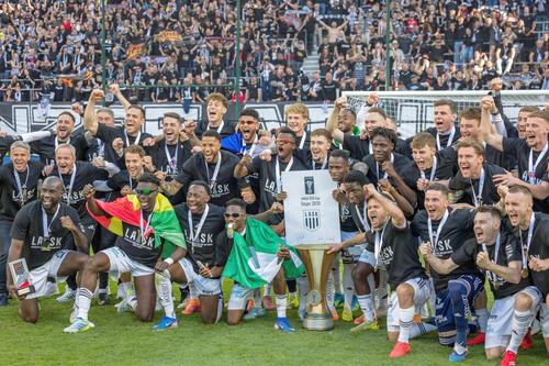 LASK Linz a câștigat primul trofeu după 61 de ani // FOTO: Imago Images
