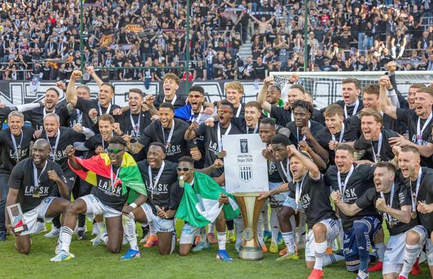 Au dat lovitura și vor juca în Europa » Primul trofeu după 61 de ani!