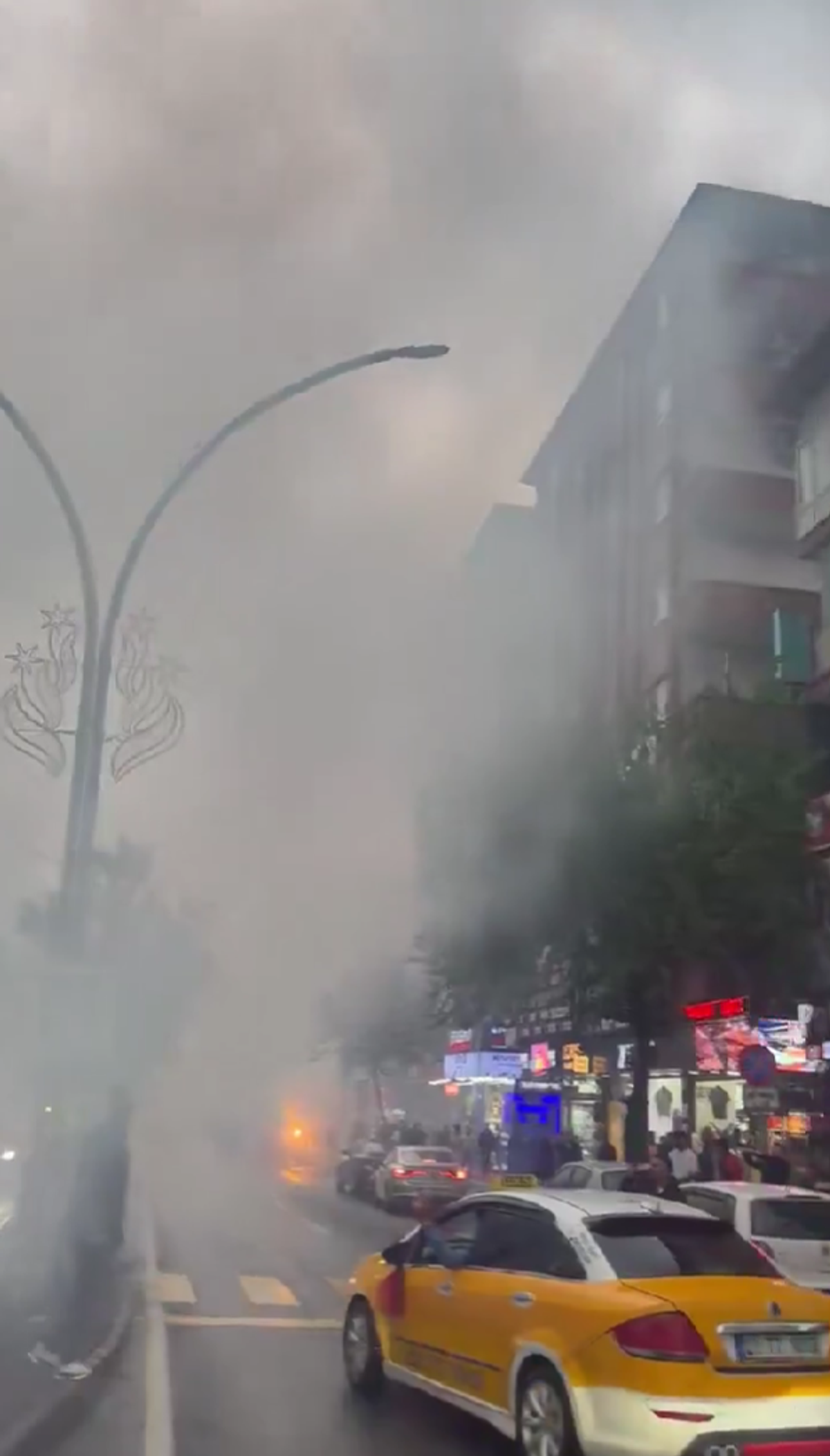 Sărbătoare pe străzi! Fanii au aprins orașul după promovarea istorică