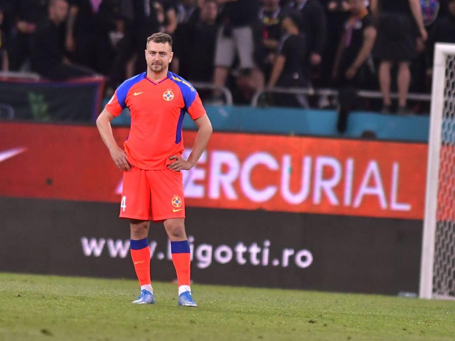 Miron mai avea 6 luni de contract cu FCSB, însă nu a mai fost dorit de Becali FCSB i-a dat „țeapă” lui Iftime cu transferul lui Miron: „M-am ales cu uitatul la bec”
