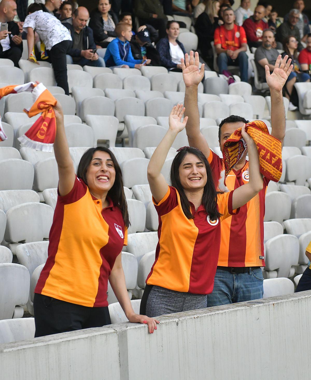 Meciul legendelor, România - Galatasaray