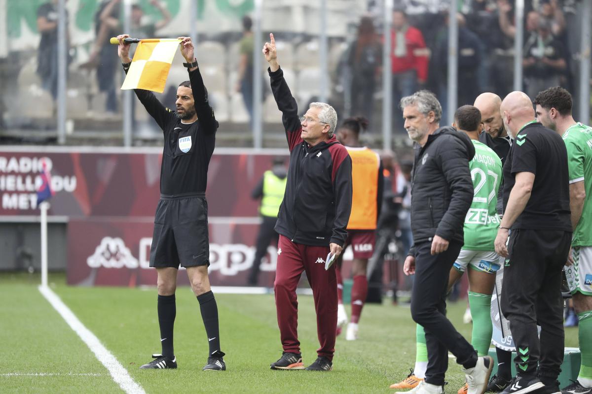S-a aflat acum! Laszlo Boloni va semna cu noua echipă » S-au înțeles înainte de barajul pentru salvare!