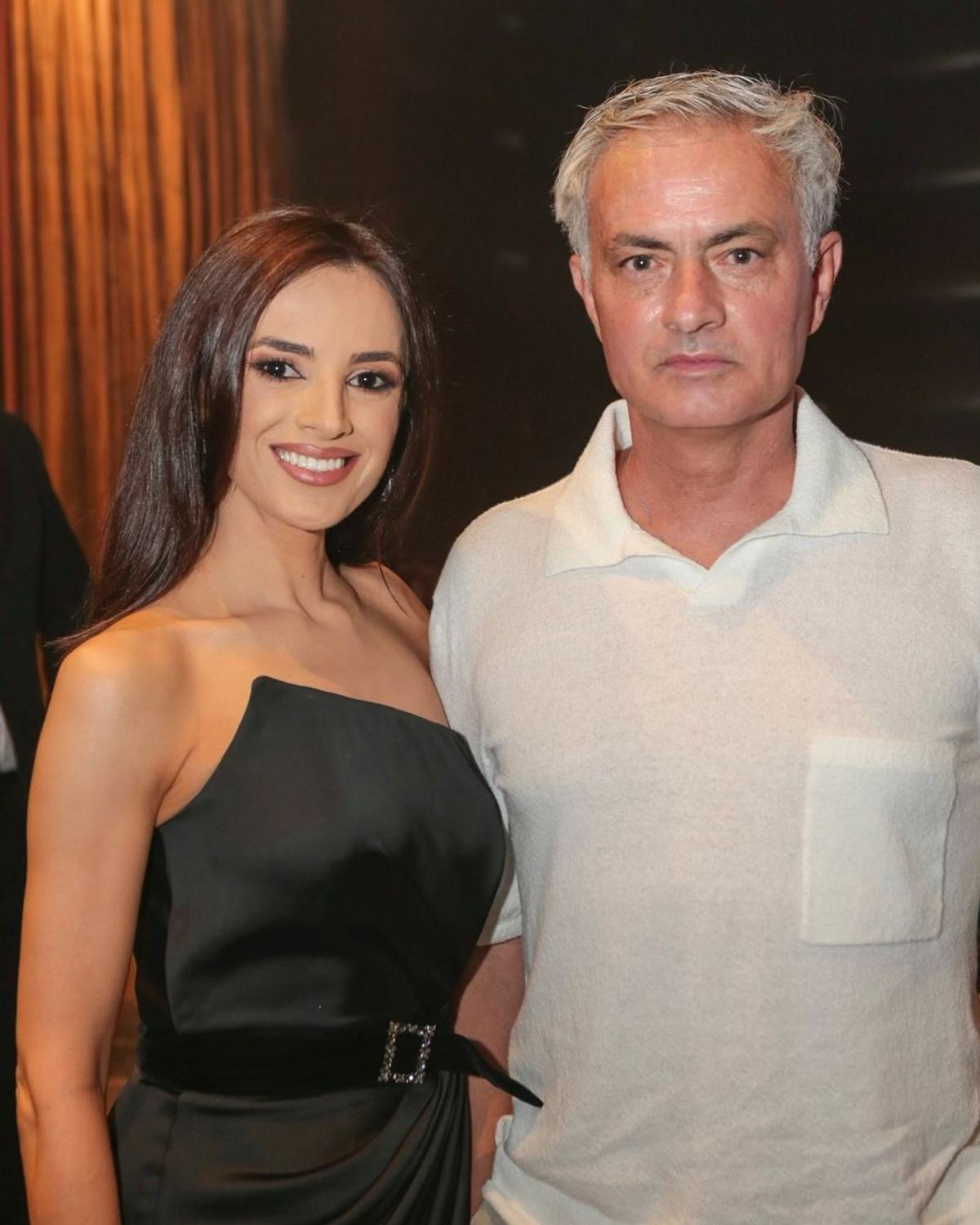 Corina Caragea va fi geloasă! Stelista de la Pro TV, moment unic alături de Ronaldinho: „Sigur vedeți și voi același lucru?”