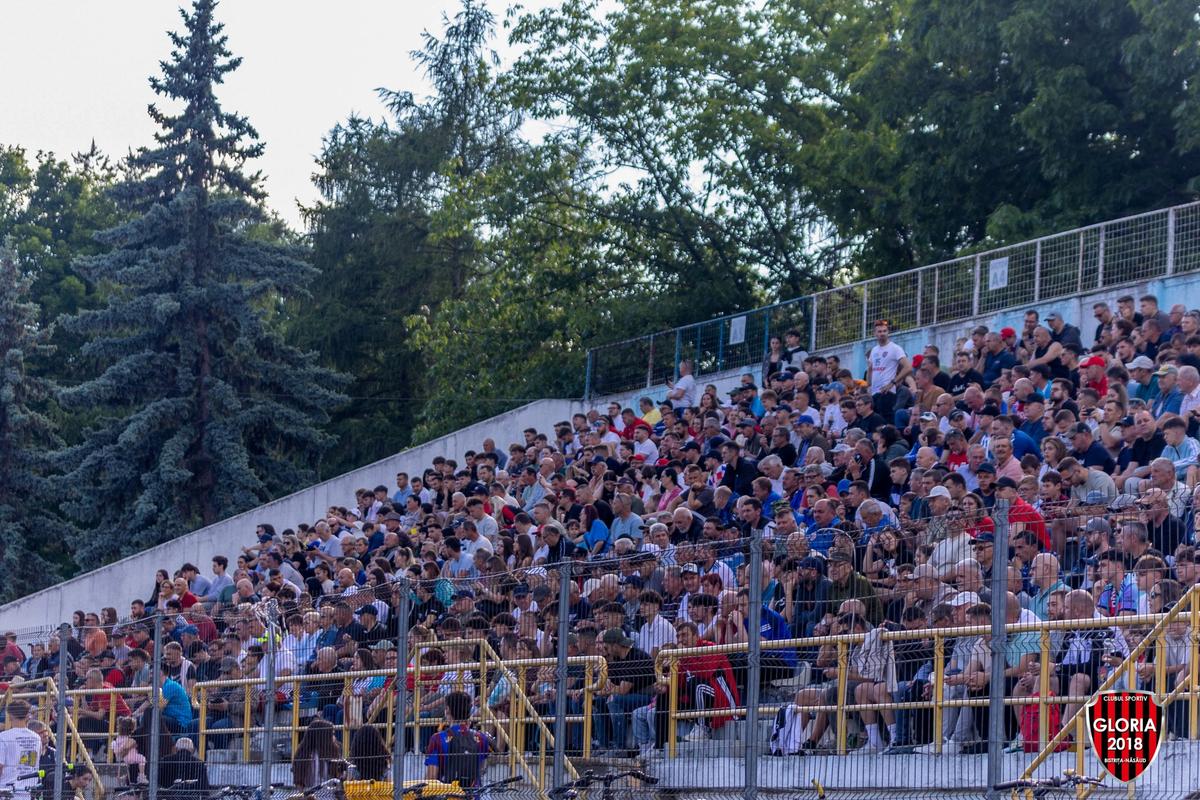 Peste 10.000 de spectatori în tribune la Gloria Bistrița - Râmnicu Vâlcea