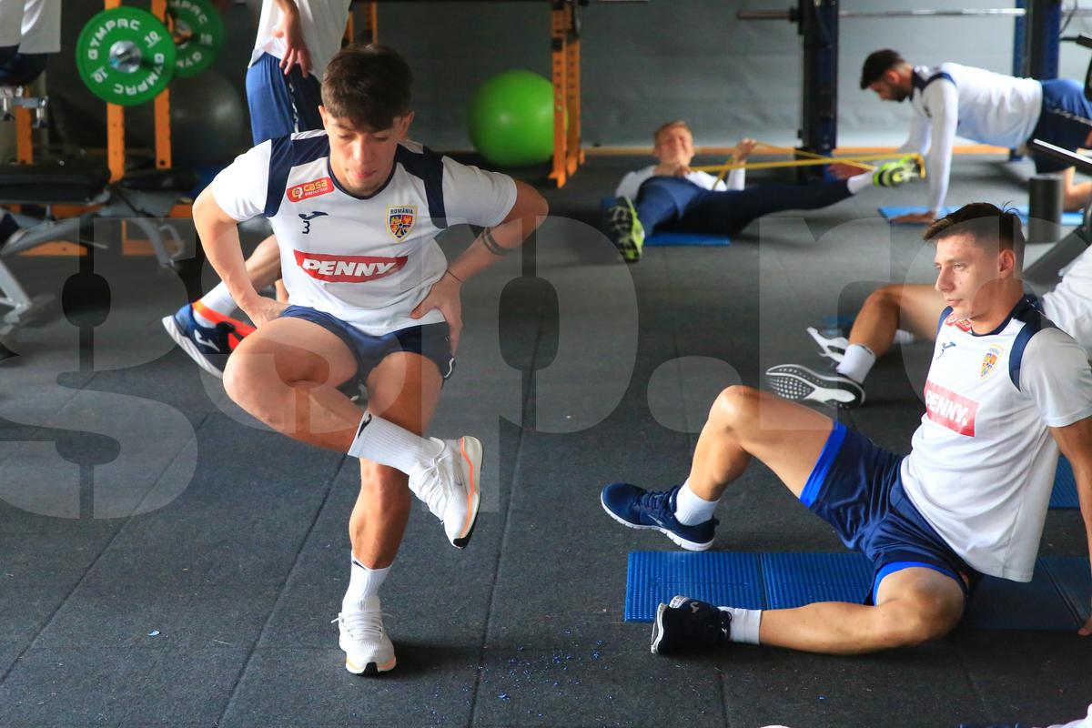 Soțul Teodorei Meluță, „inamicul” nr. 1 în cantonament » Ce regim zilnic trebuie să îndure fotbaliștii lui Daniel Pancu înainte de Campionatul European