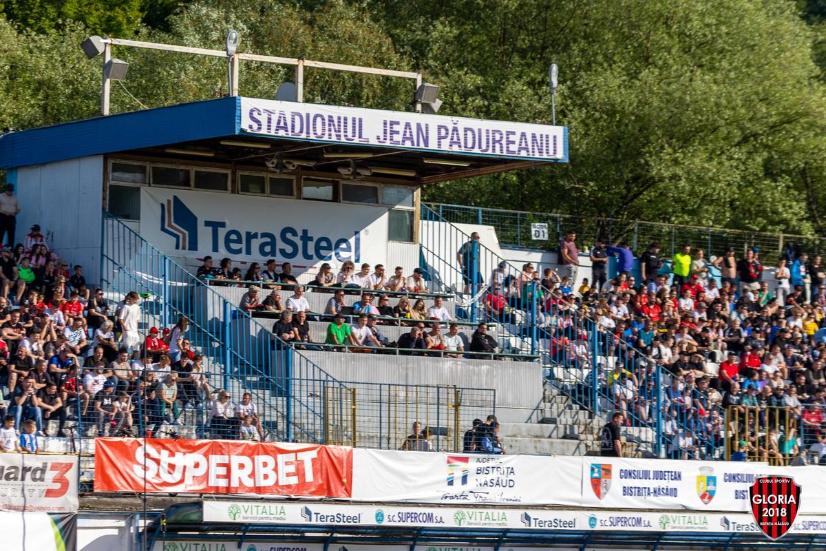 Peste 10.000 de spectatori în tribune la Gloria Bistrița - Râmnicu Vâlcea